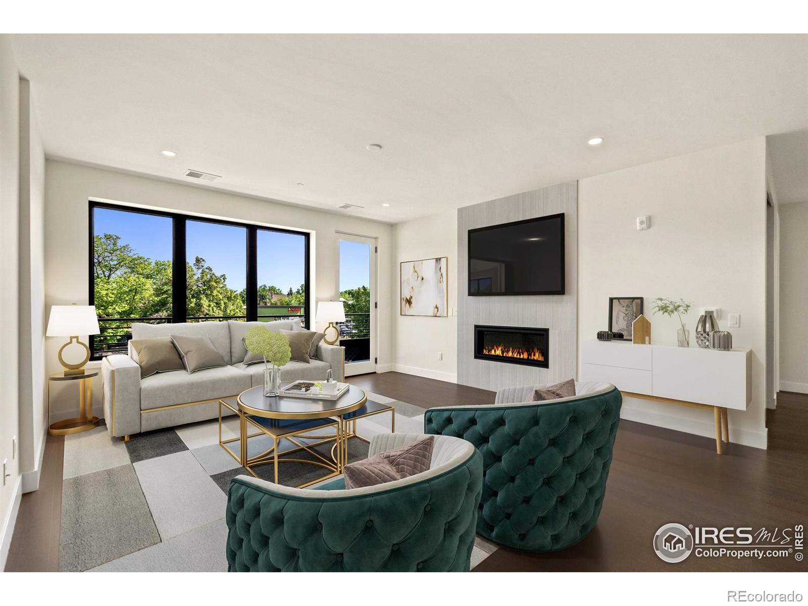 205 E 6th Street Unit 303