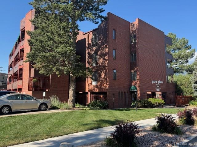 31 W Boulder Street