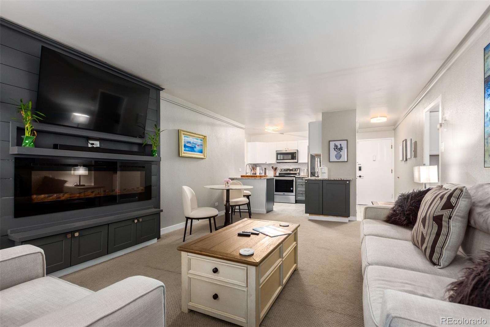 888 N Logan Street Unit 2F