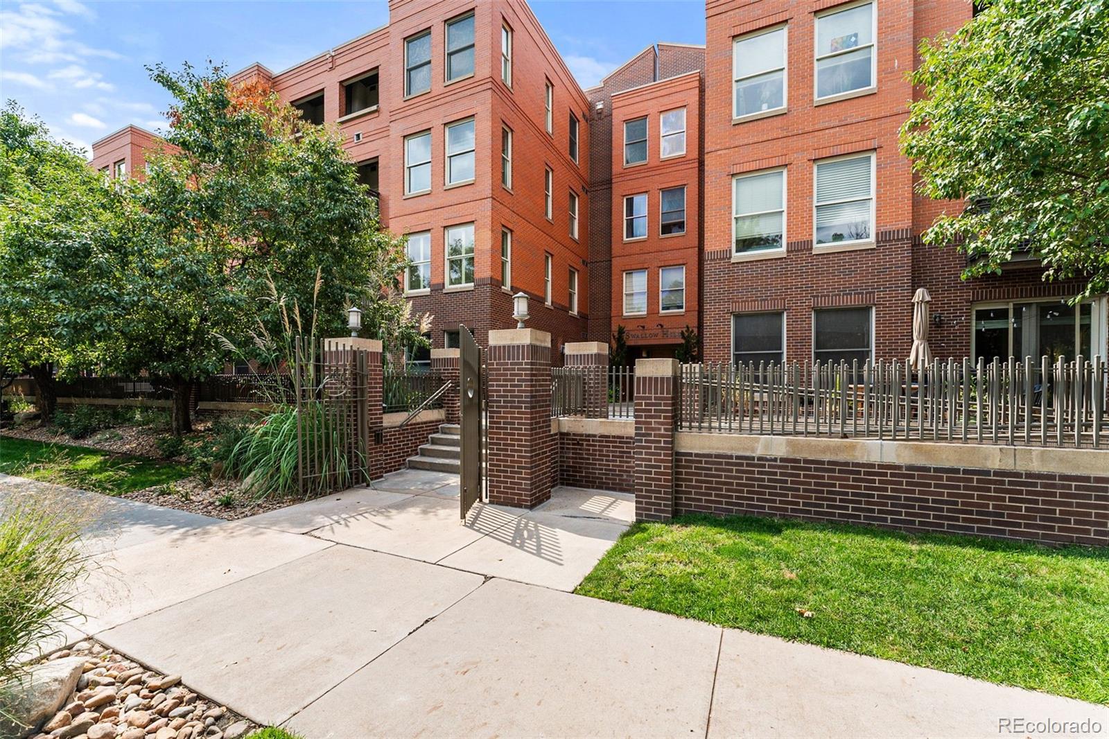 1631 N Emerson Street Unit 207