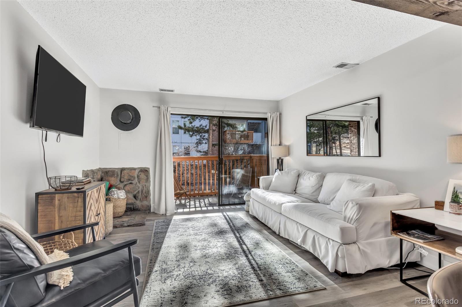1901 Clear Creek Drive Unit E102