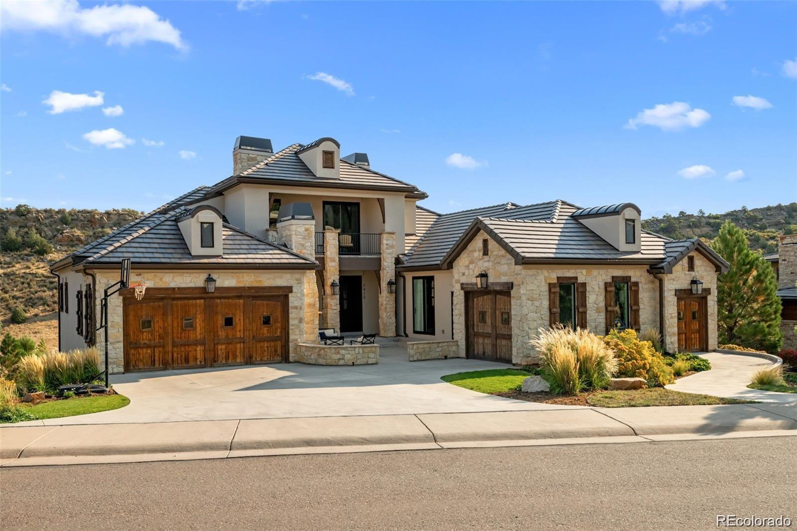 7912 Raphael Lane