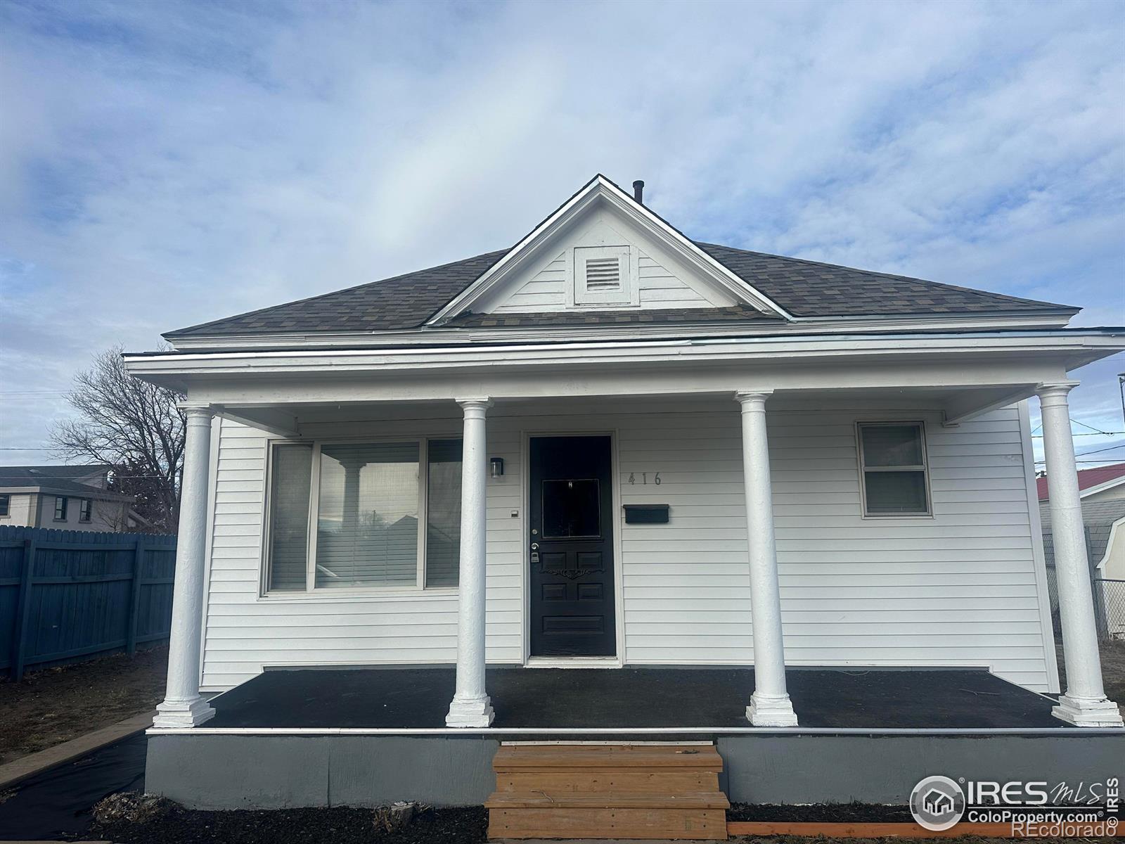 416 Douglas Street
