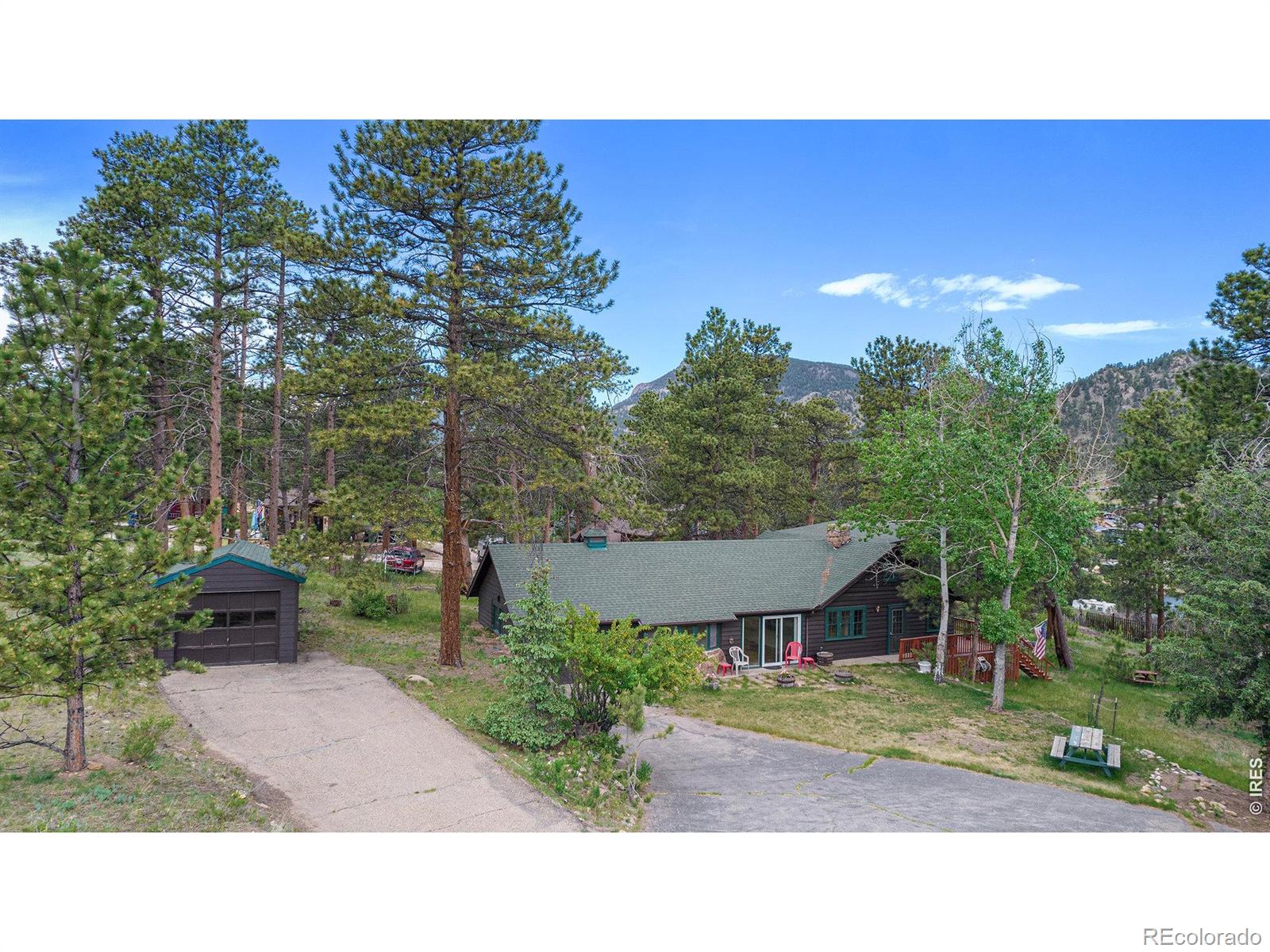 1141 Wallace Lane