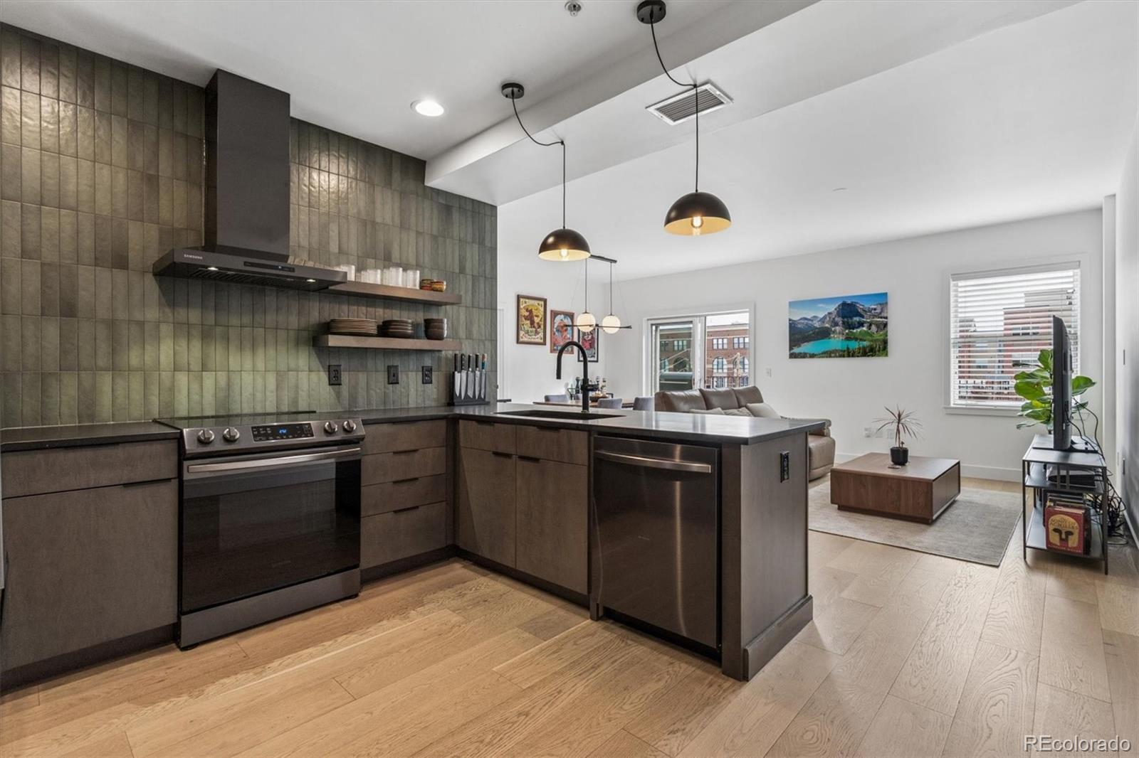 1950 N Logan Street Unit 411