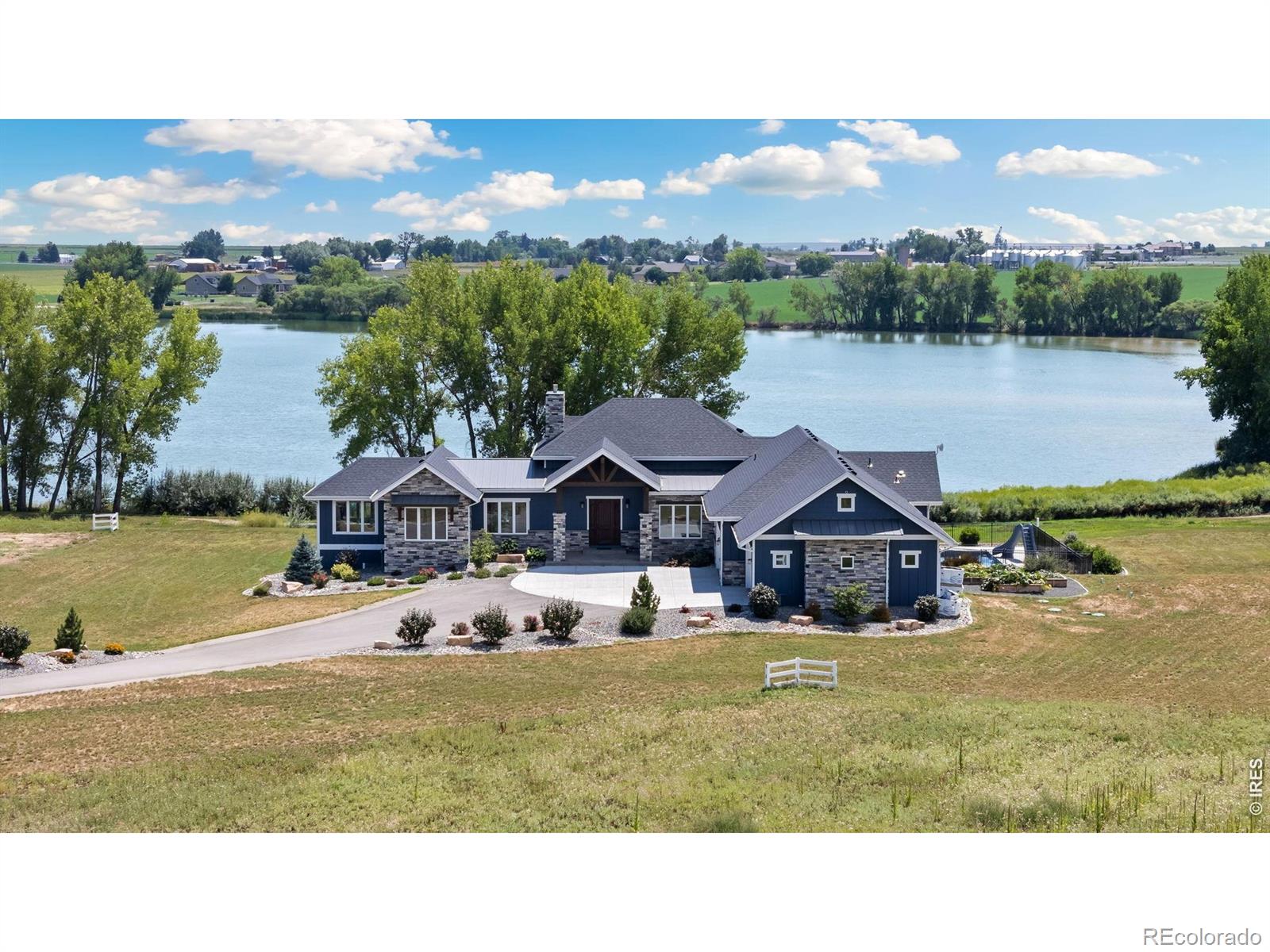 3324 Fox Crossing Place