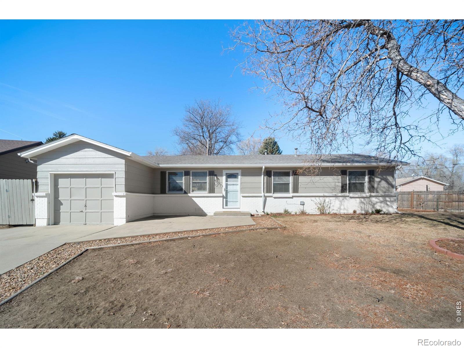 1217 Hunter Court