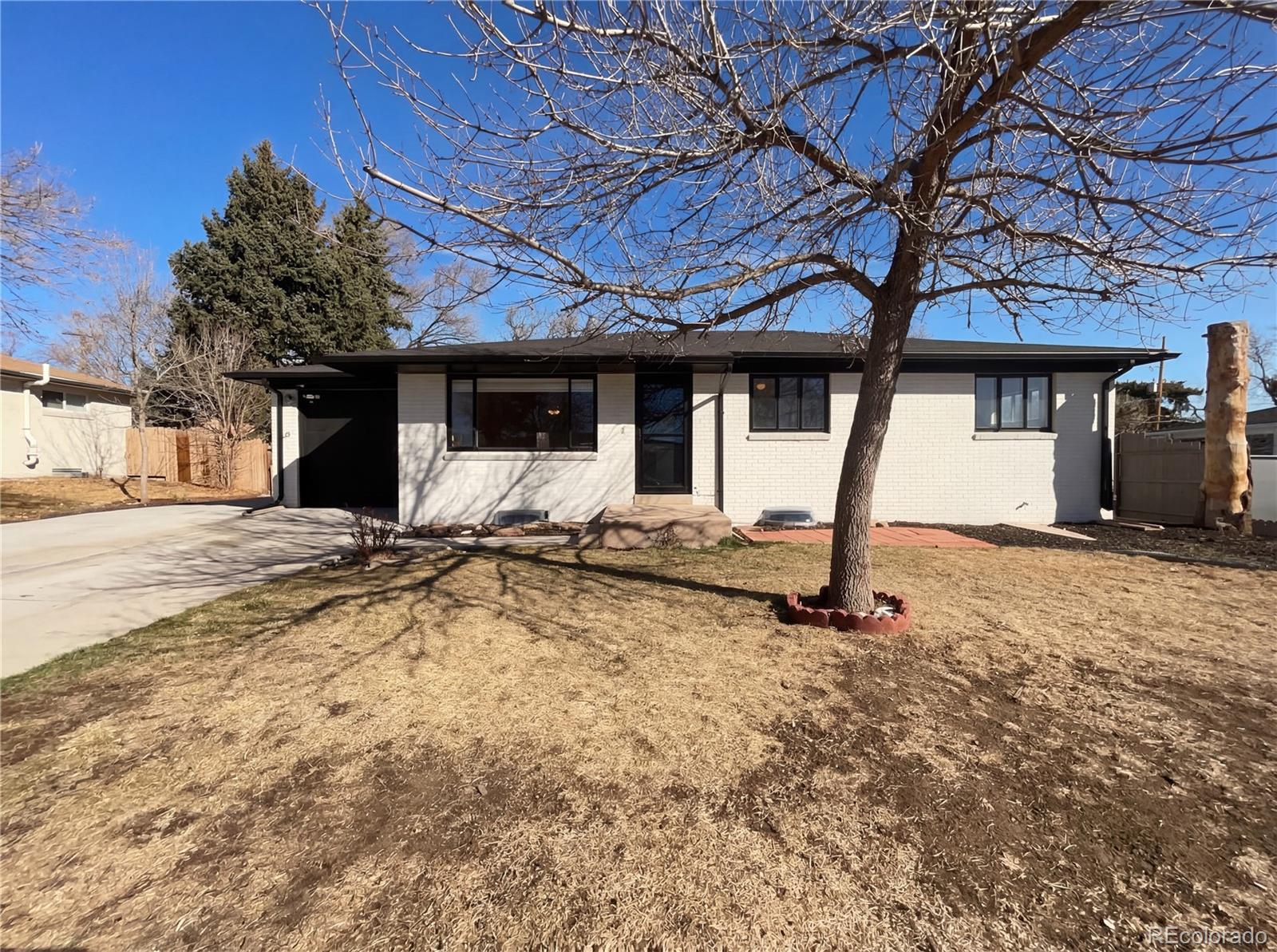 3395 W Saratoga Avenue