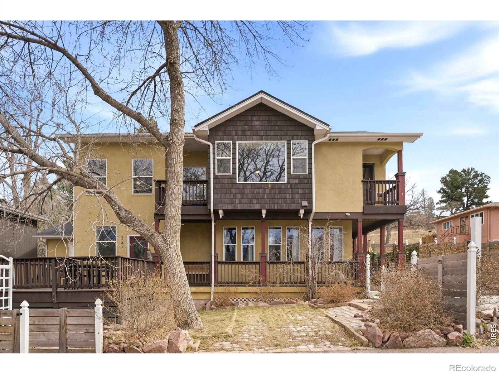 321 Graceland Grove