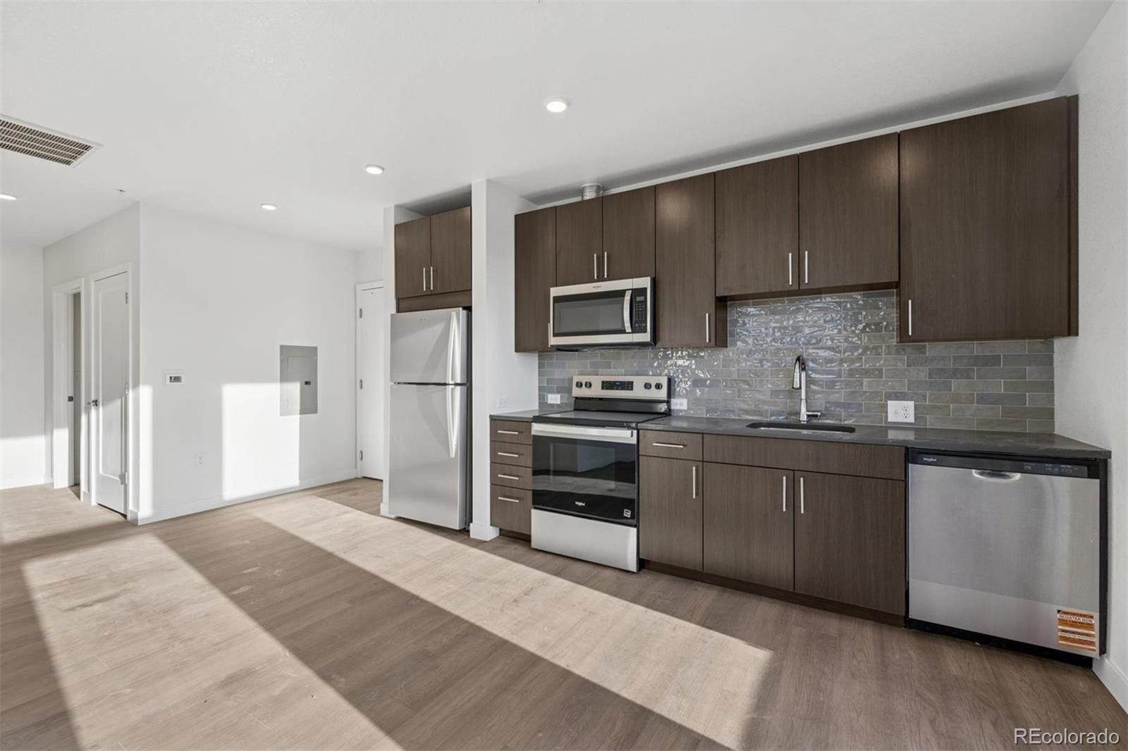639 29th Street Unit 400
