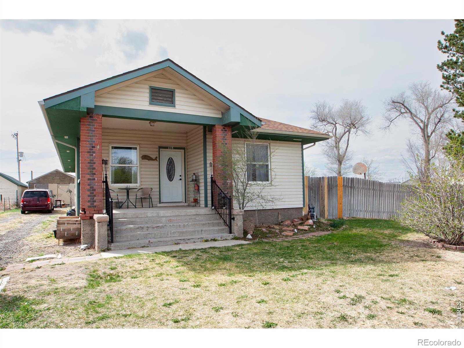 608 N Logan Avenue