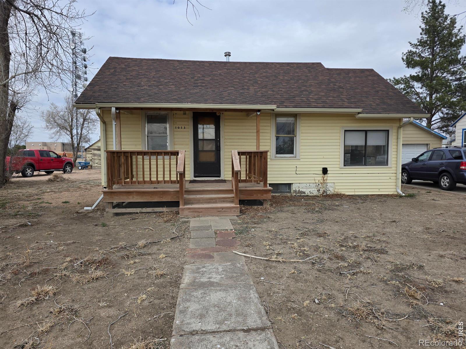 1013 W Beaver Avenue