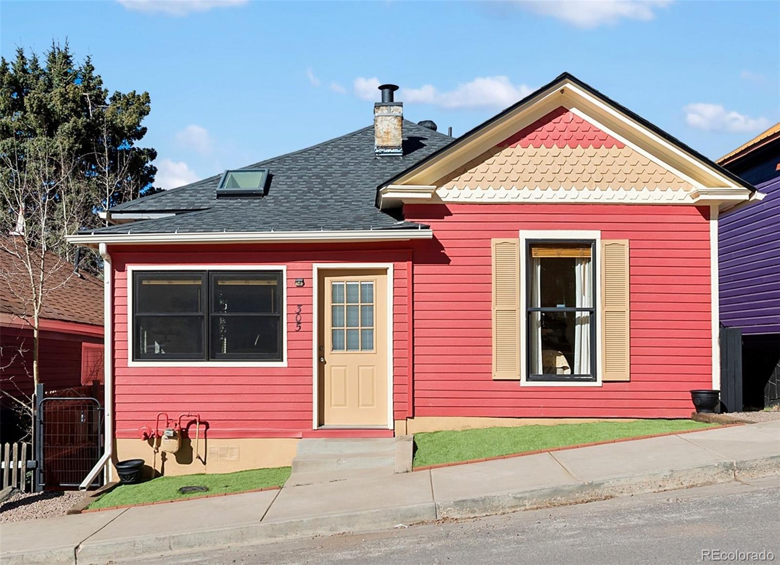 305 N 4th Street