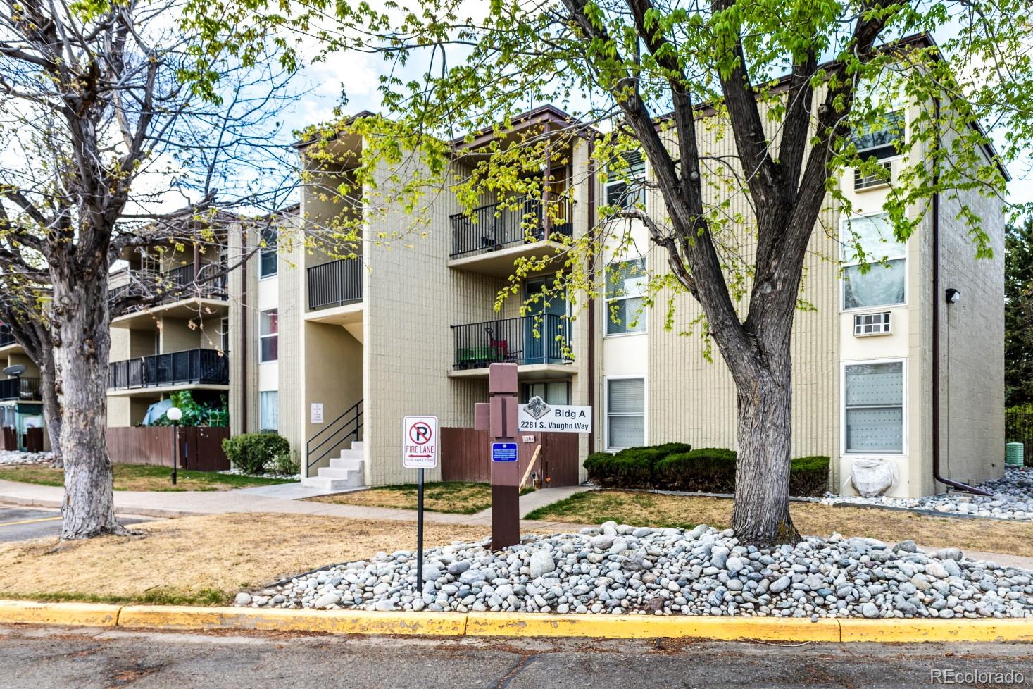 2281 S Vaughn Way Unit 118A