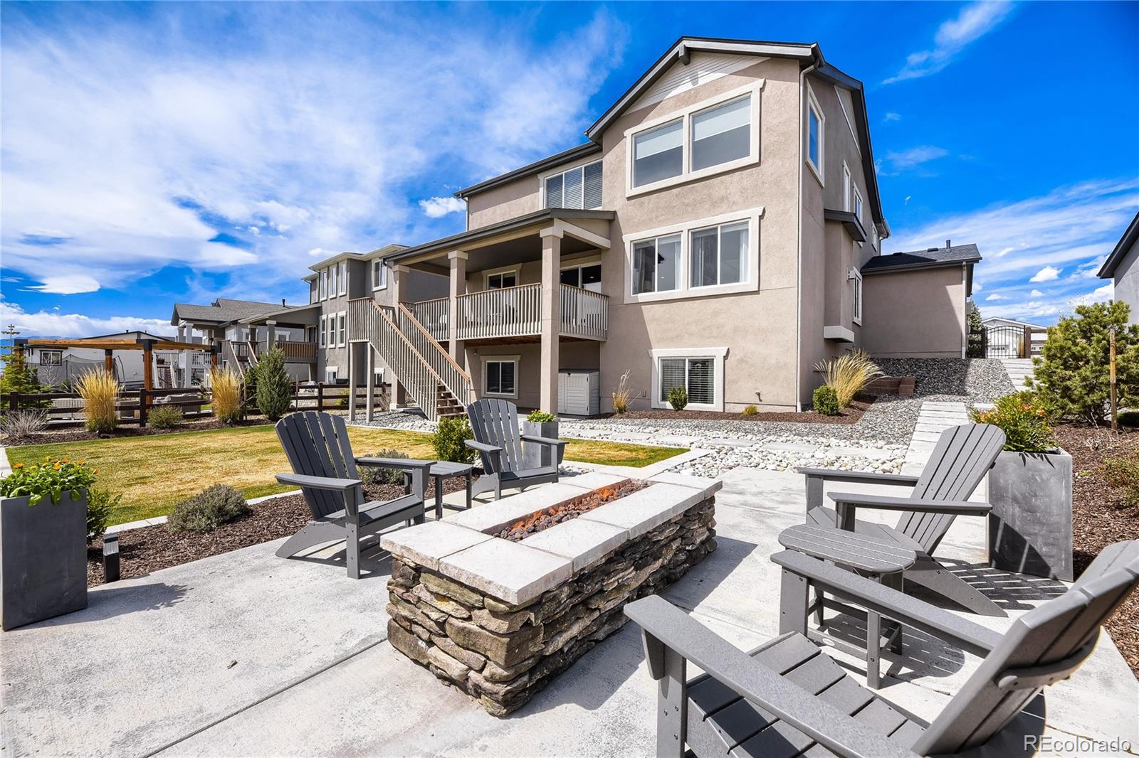 10081 Waterton Canyon Way