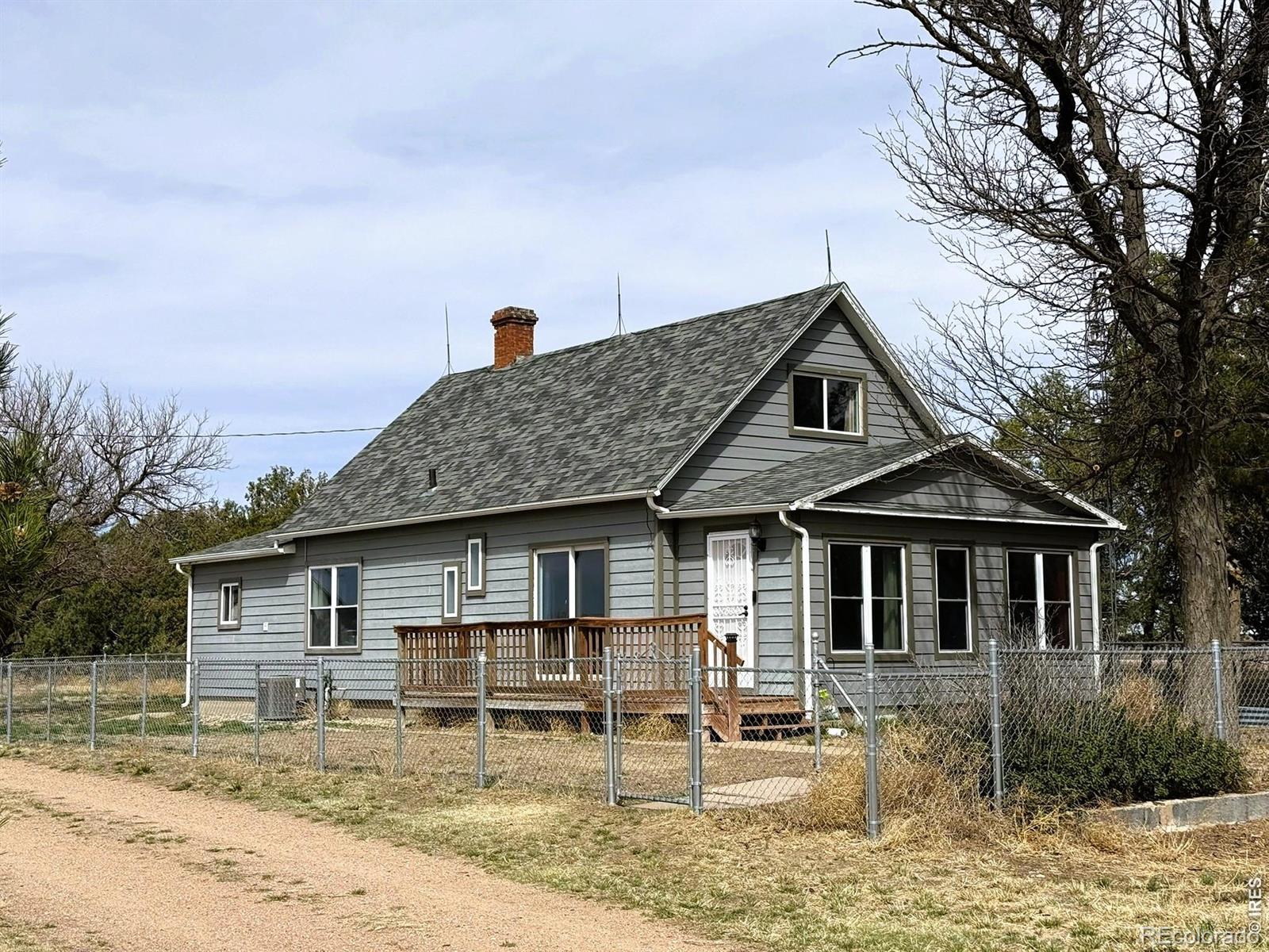 1935 County Road 75
