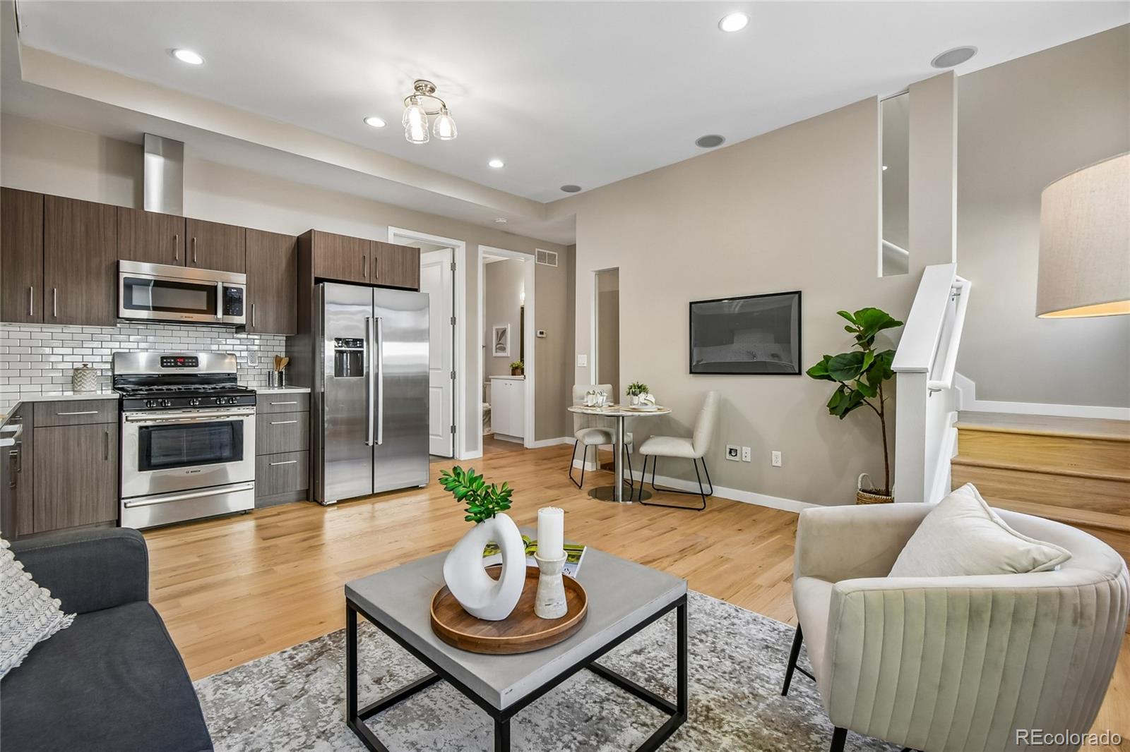 2327 Glenarm Place Unit 2