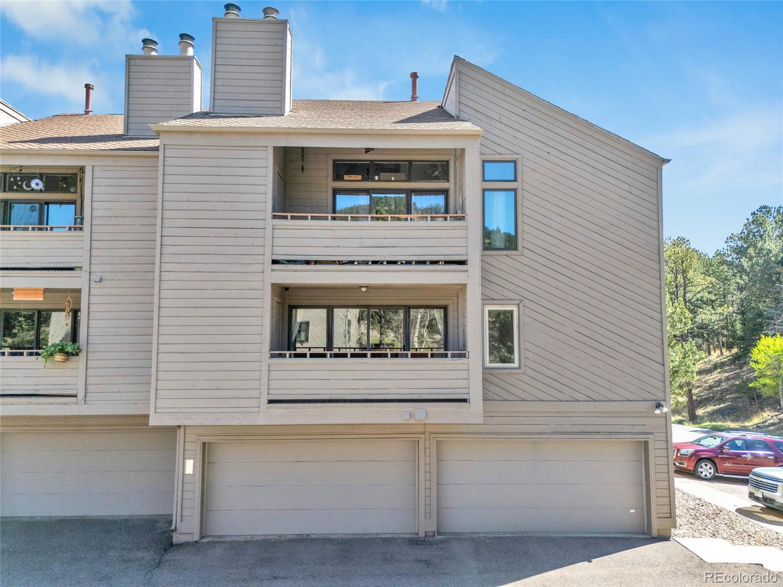 23537 Genesee Village Road