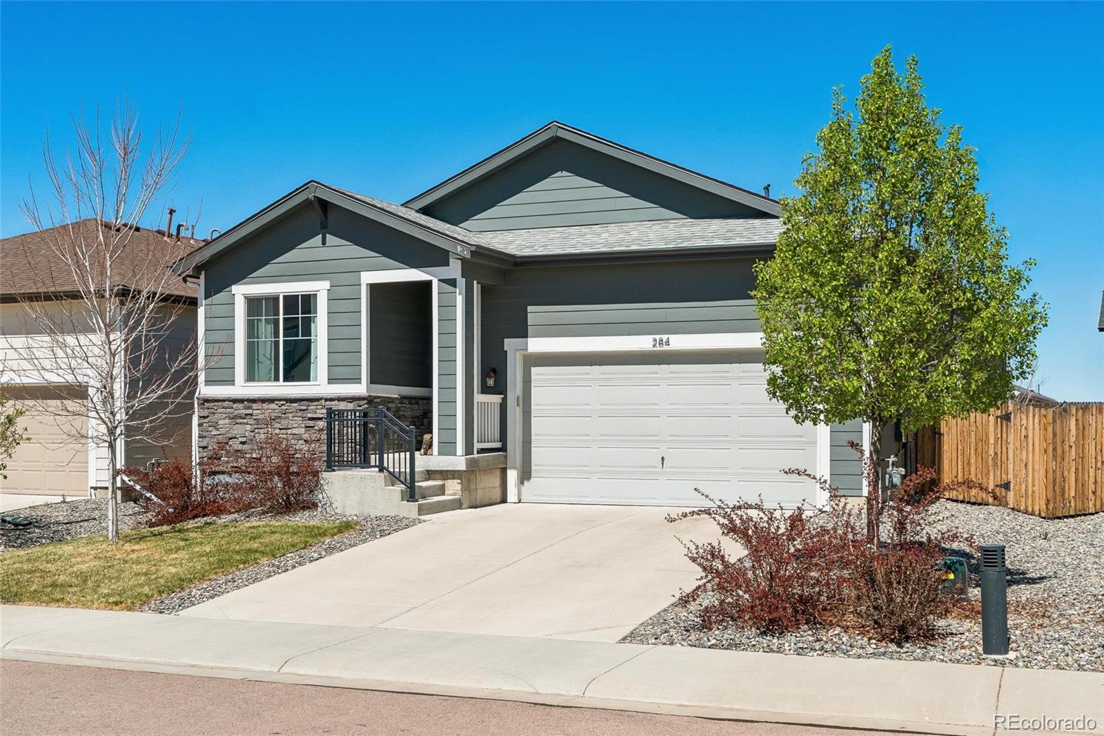 284 Vista Cliff Circle