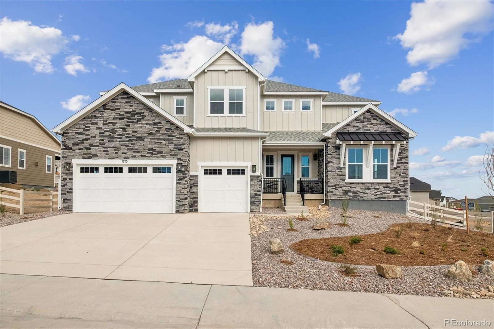 1715 Green Fern Point