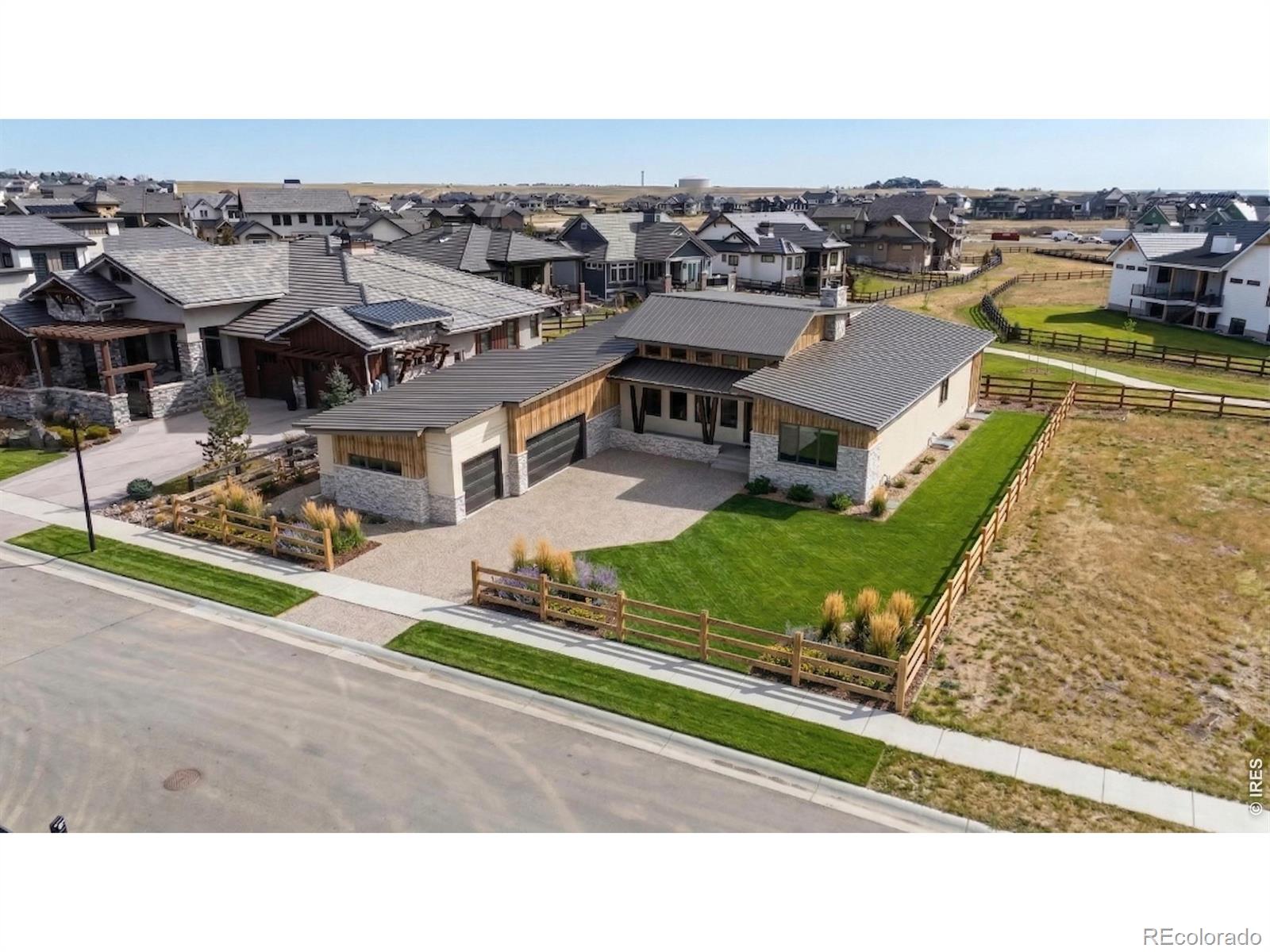 2696 Bluewater Road