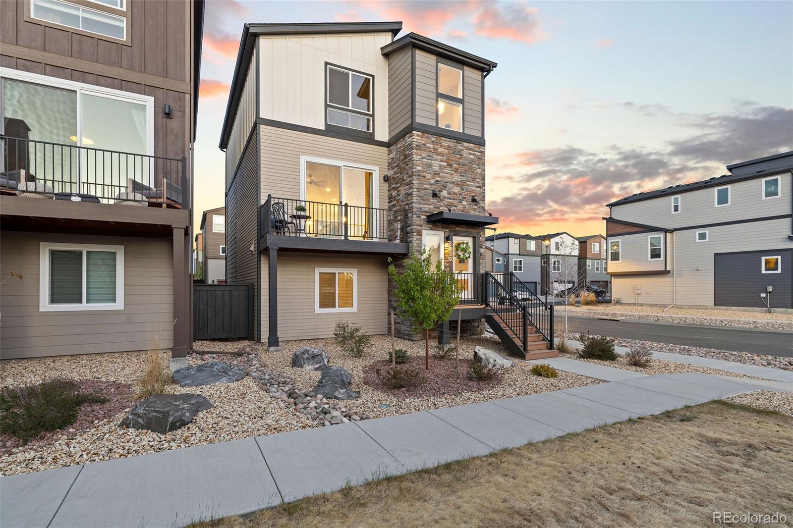 6830 Lily Mountain