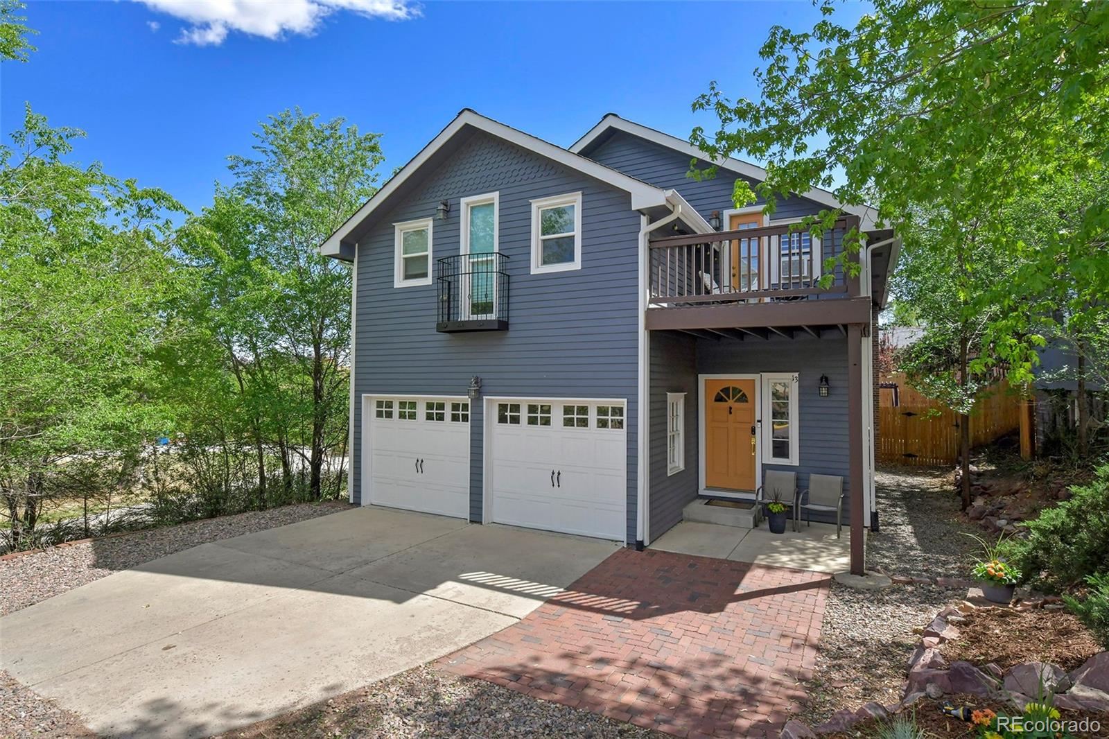 13 Oak Place