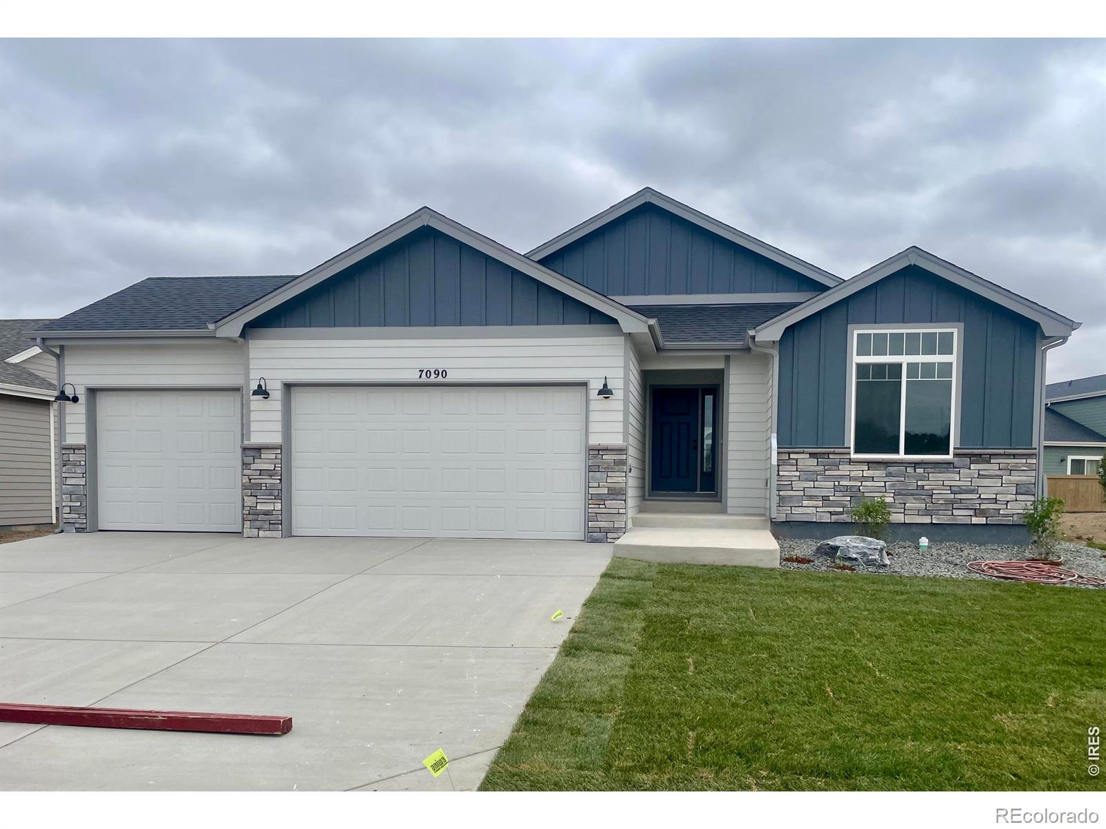 7090 Gateway Crossing Street