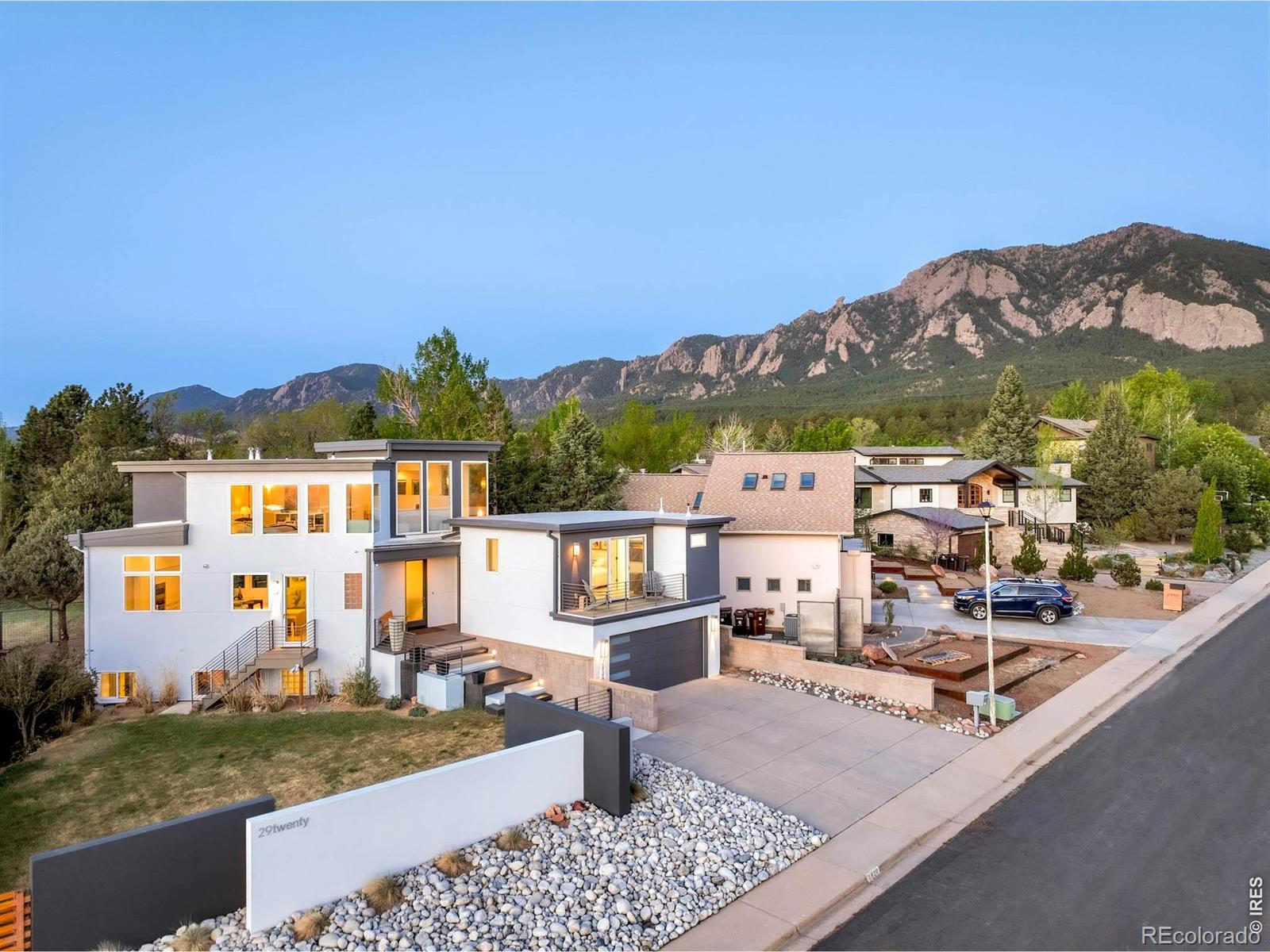 2920 Lafayette Drive