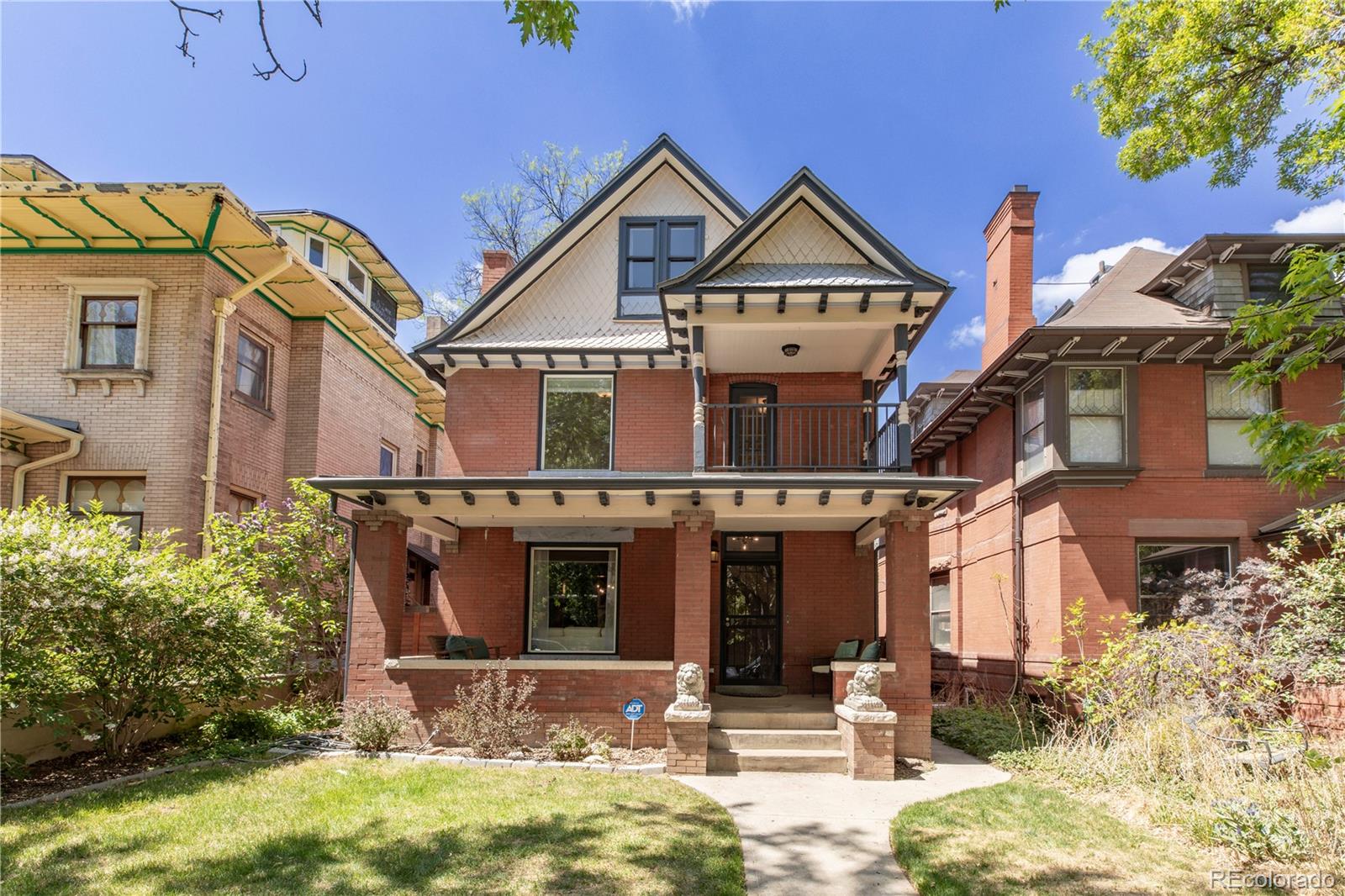 1361 Elizabeth Street