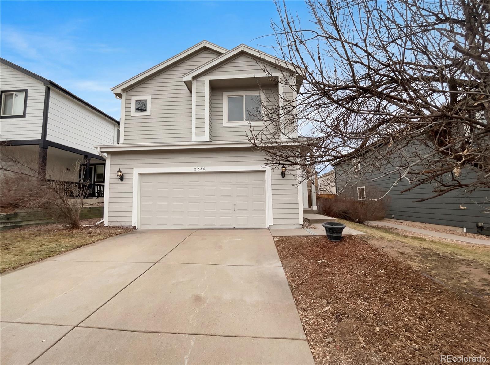 2332 Hyacinth Road