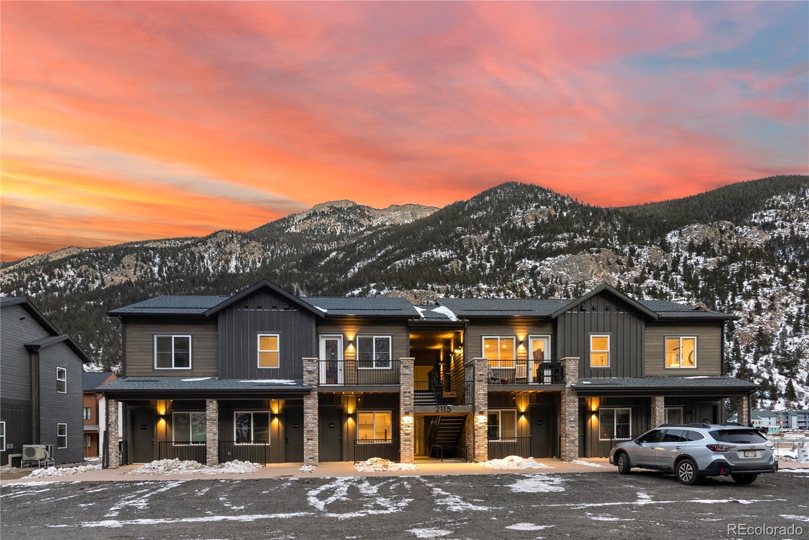 2121 Hummingbird Way Unit 204