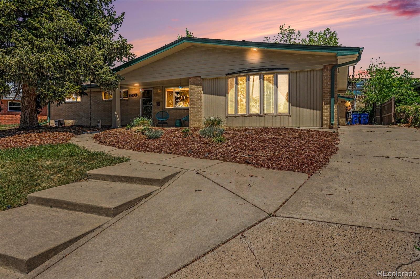 10215 W 17th Place
