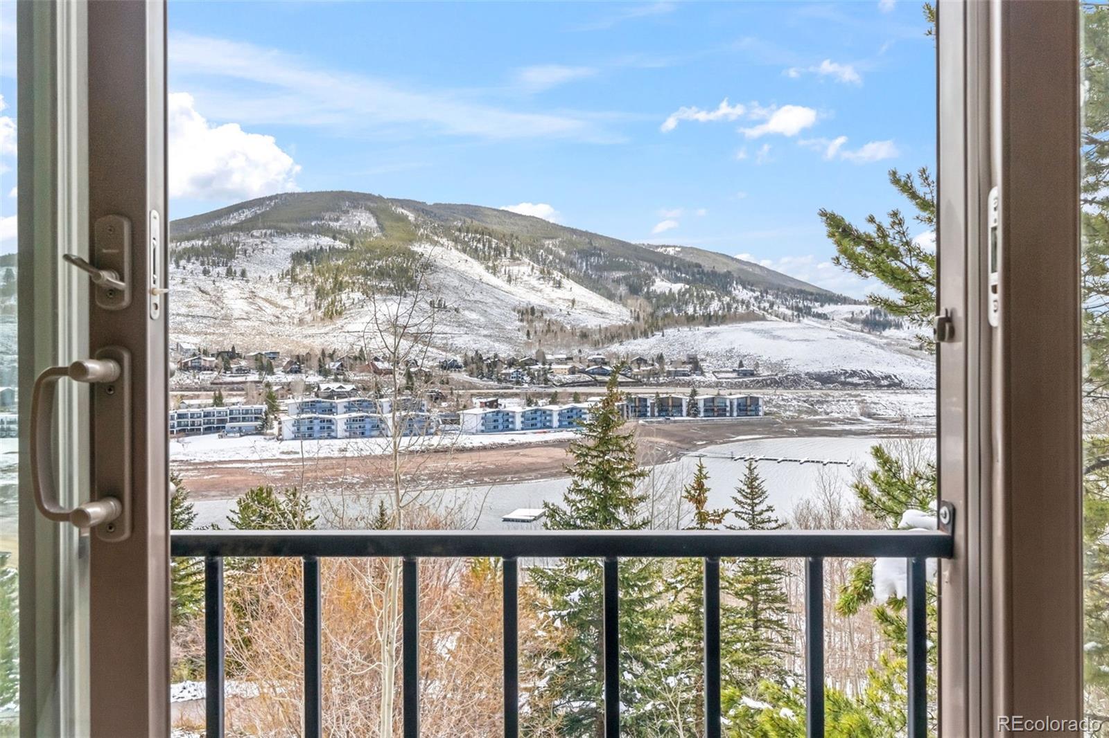 220 E La Bonte Street Unit 215