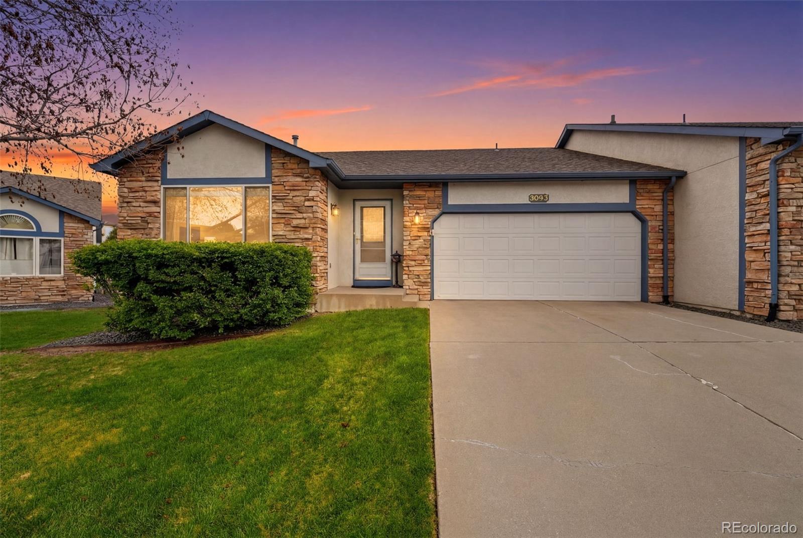 3944 Coral Point