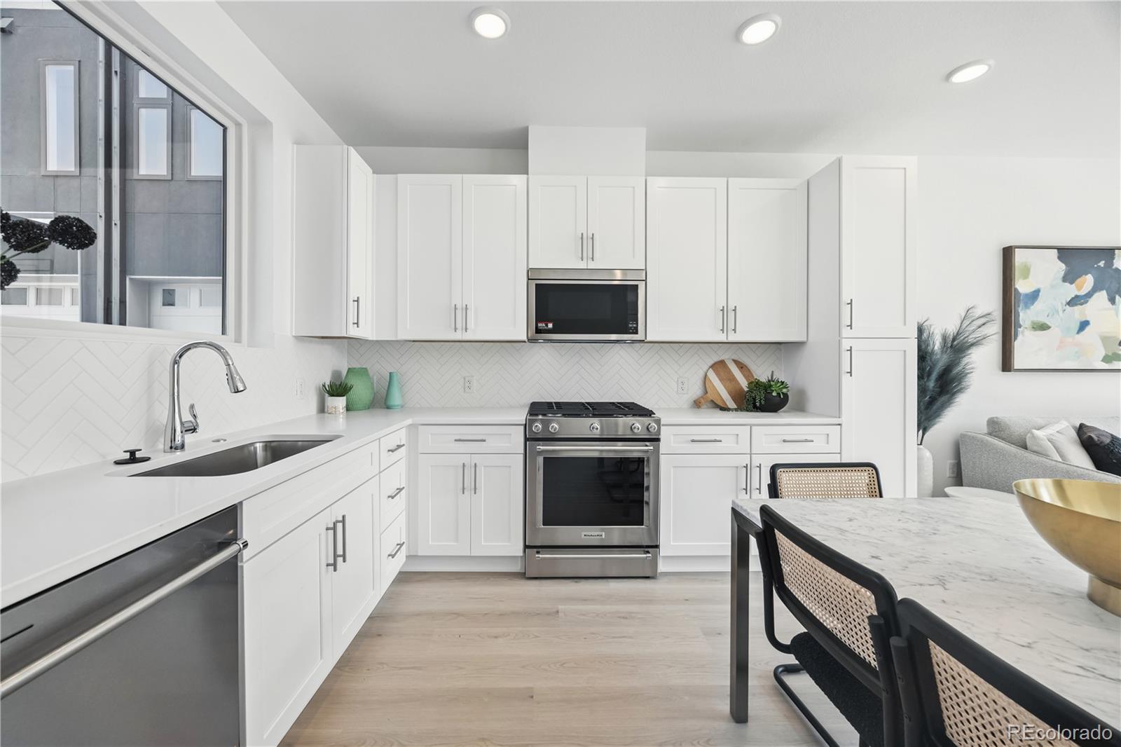 4545 W 118th Place