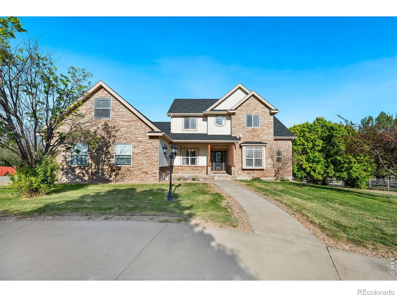 52 Lakeview Circle