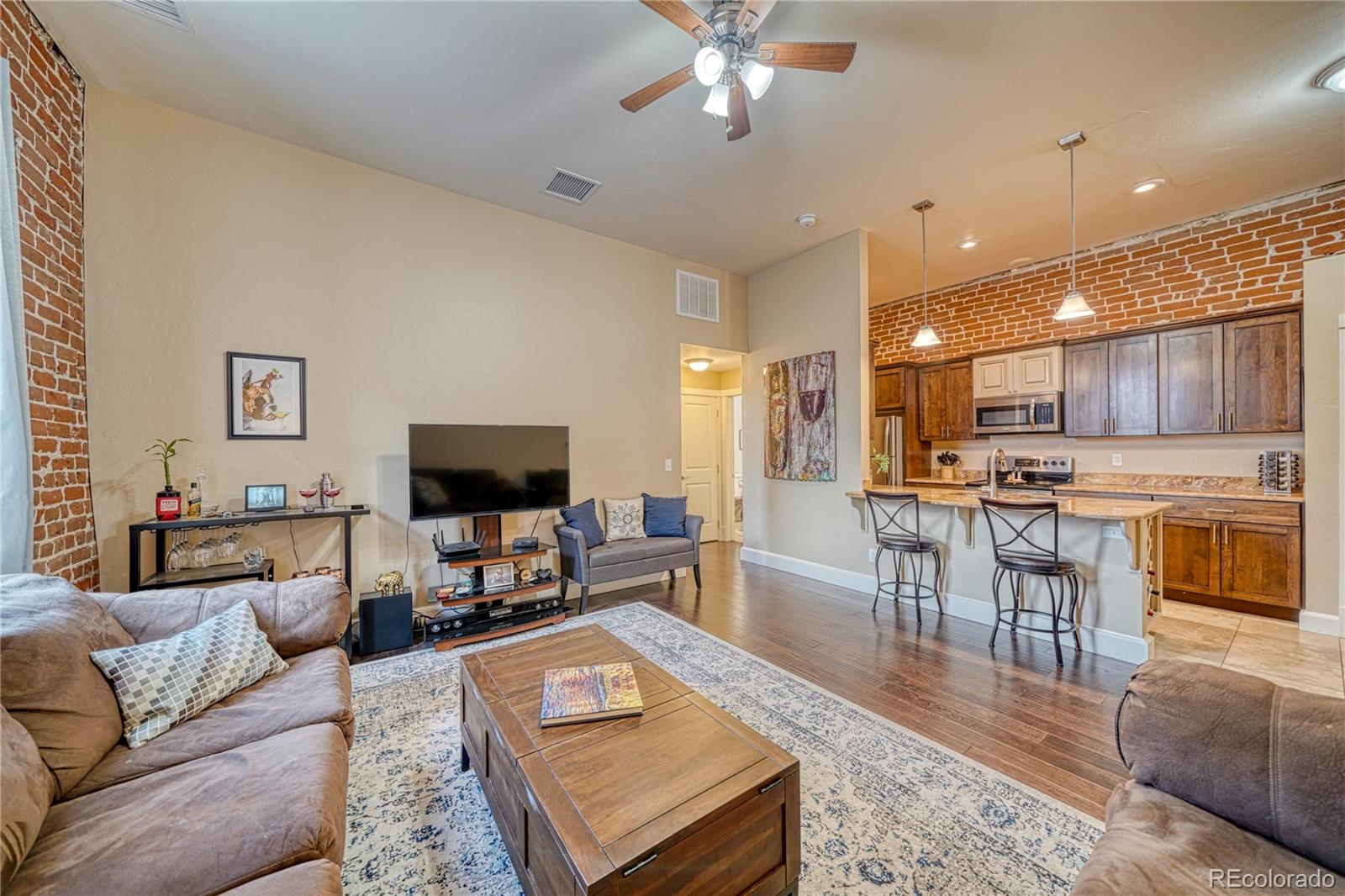139 W 1st Street Unit D