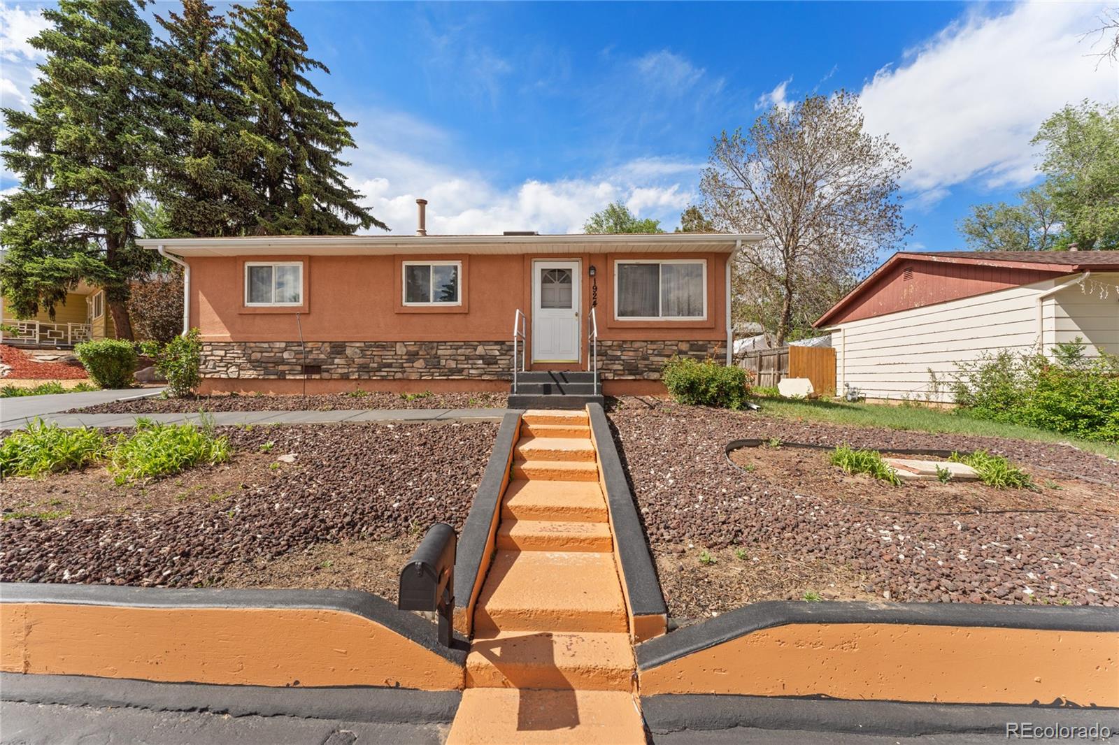 1924 Mccooke Drive