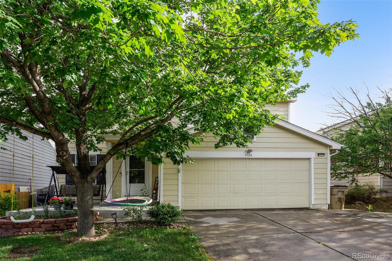 1126 W 84th Place