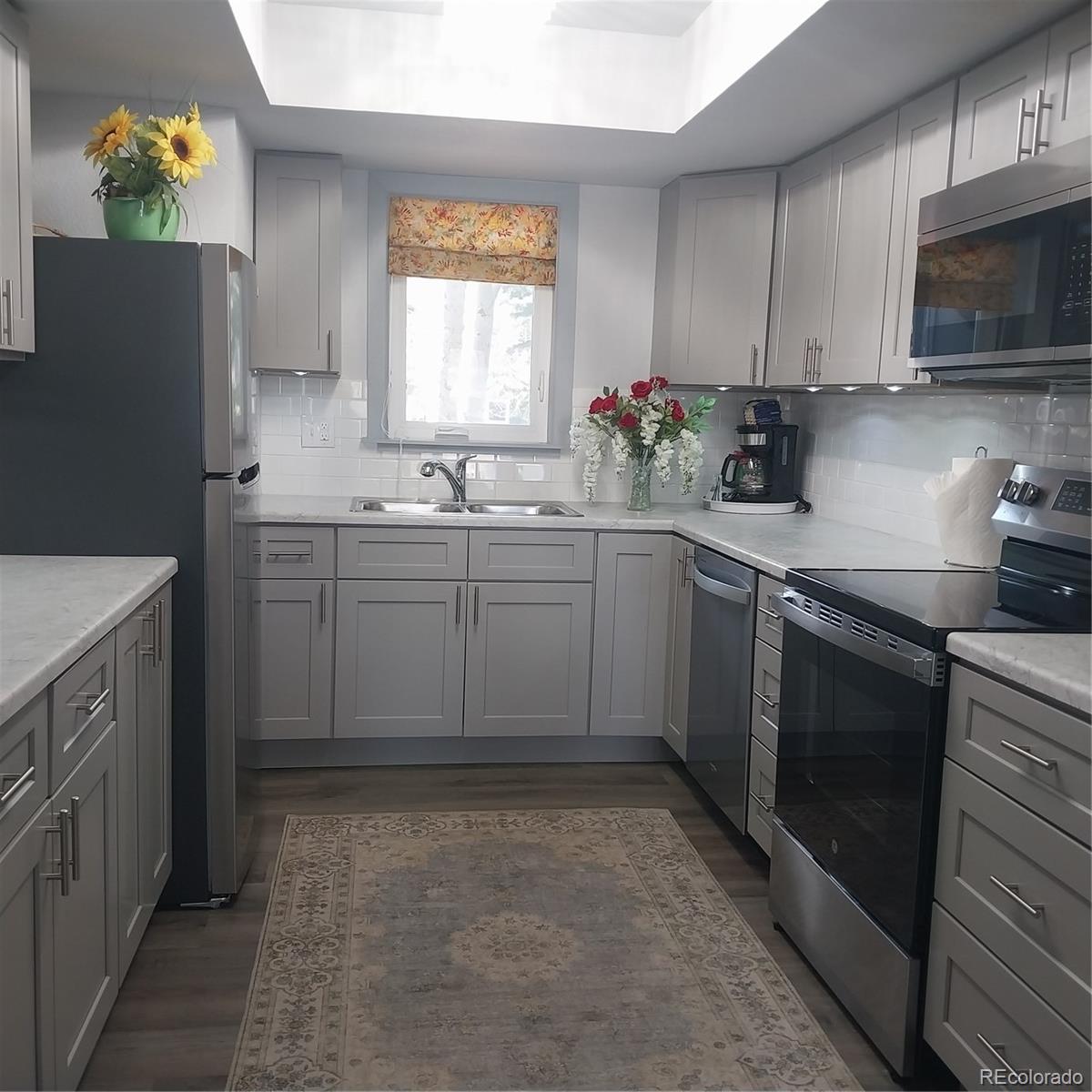 250 Cove Boulevard Unit 3