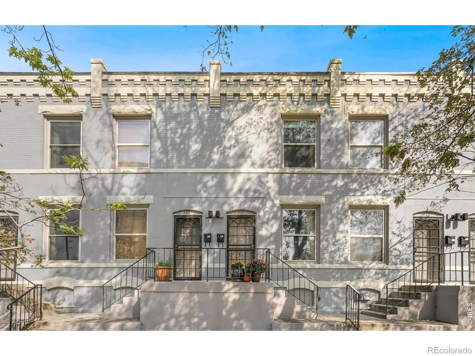 135 E 8th Avenue