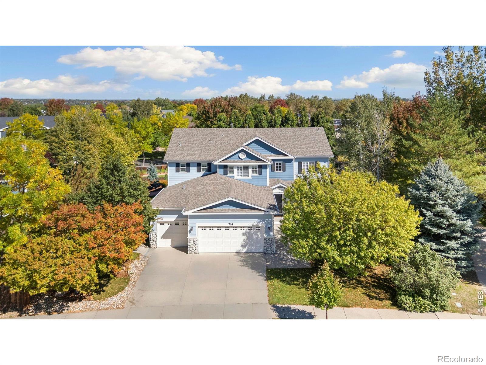 714 Fairbourne Way