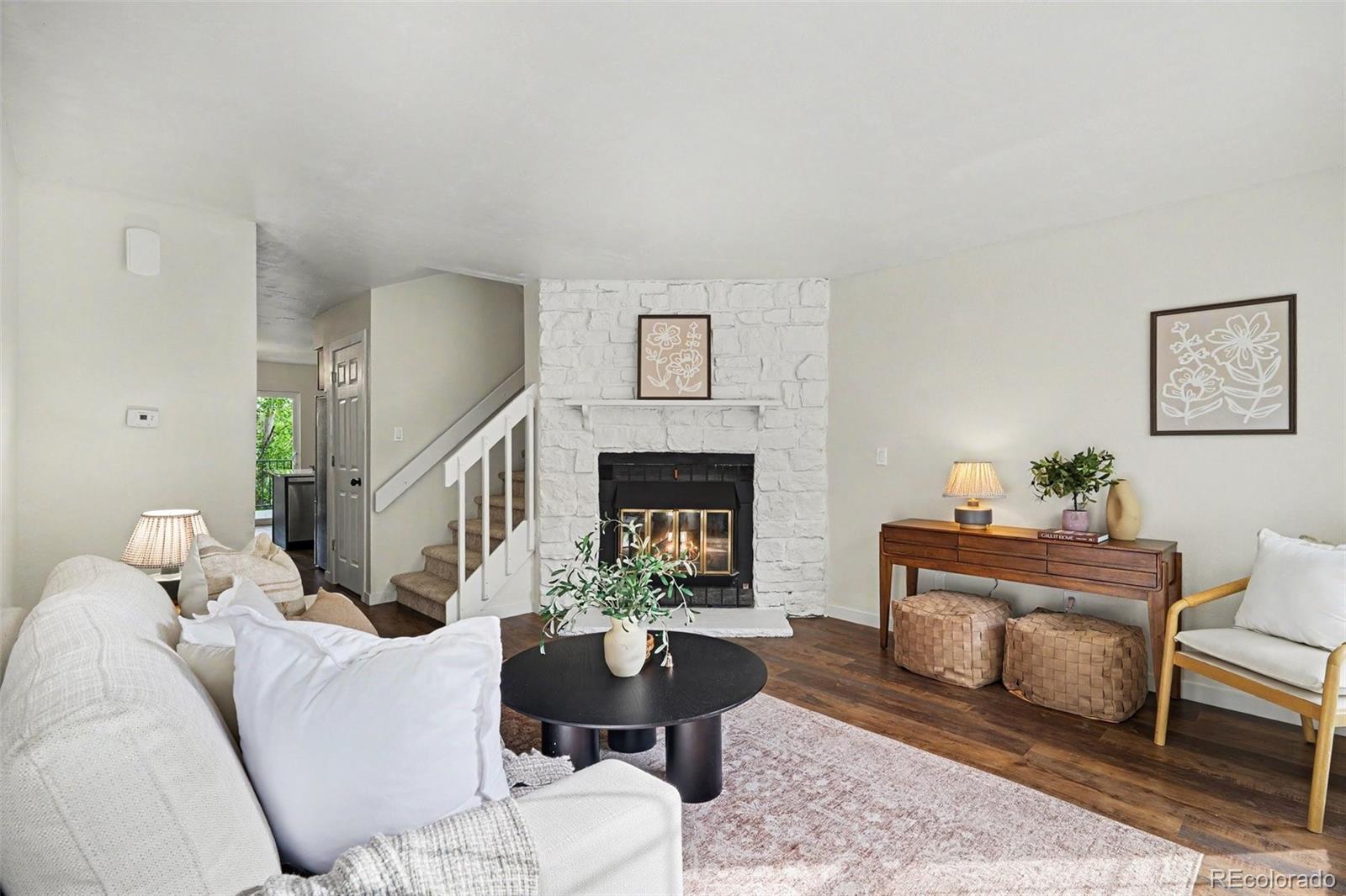 2537 E Nichols Circle
