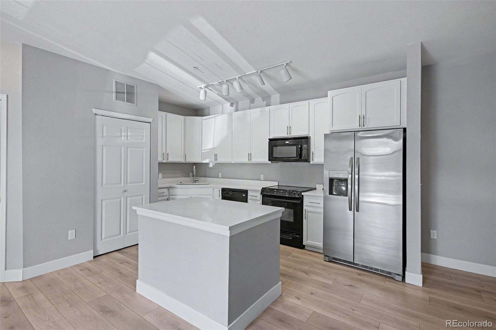 3890 S Dayton Street Unit 103