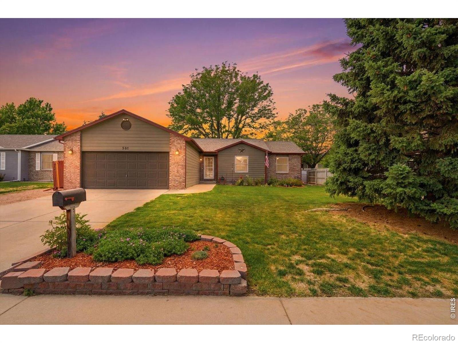 301 N 44th Ave Ct