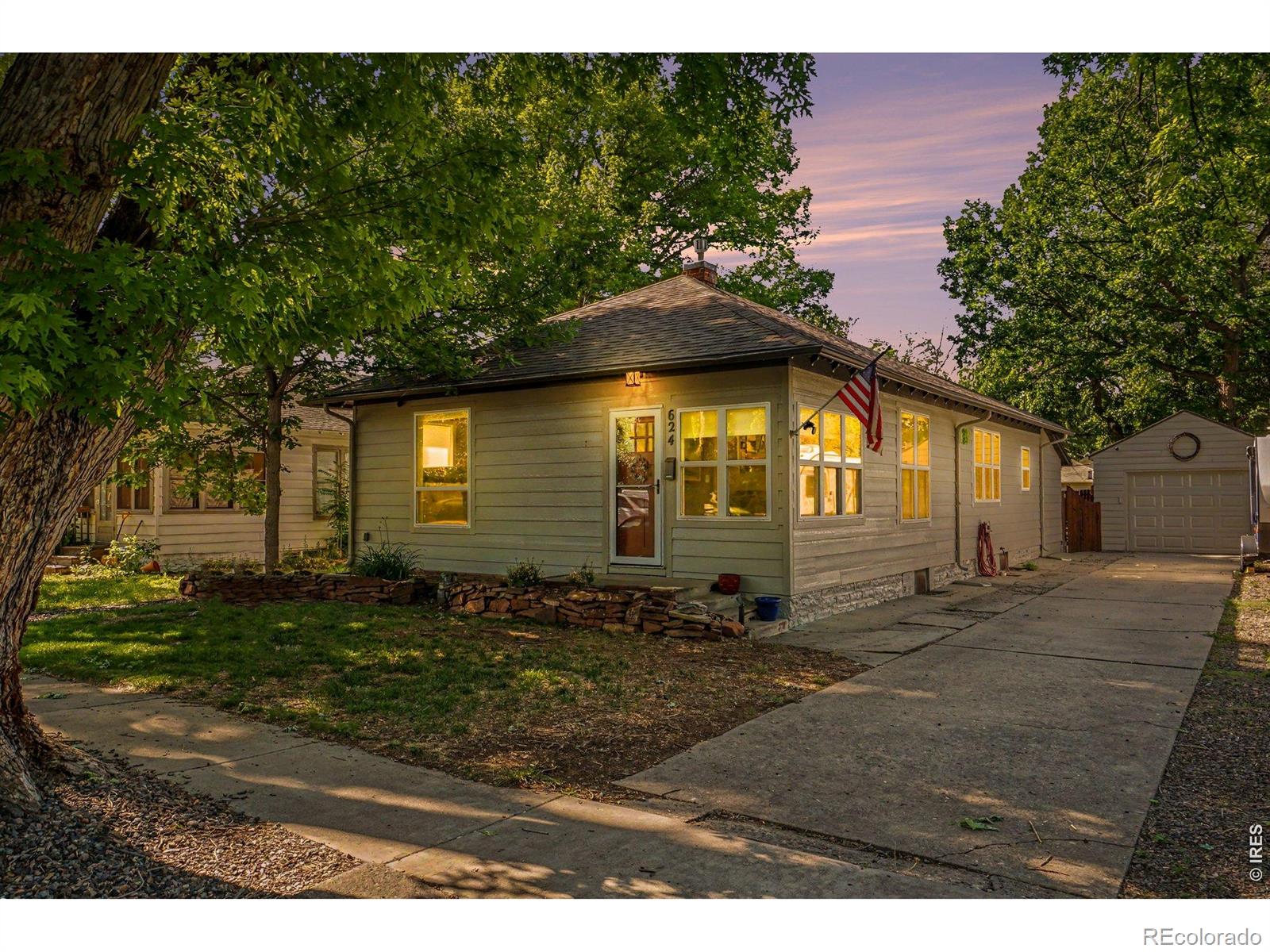 624 E 6th Street