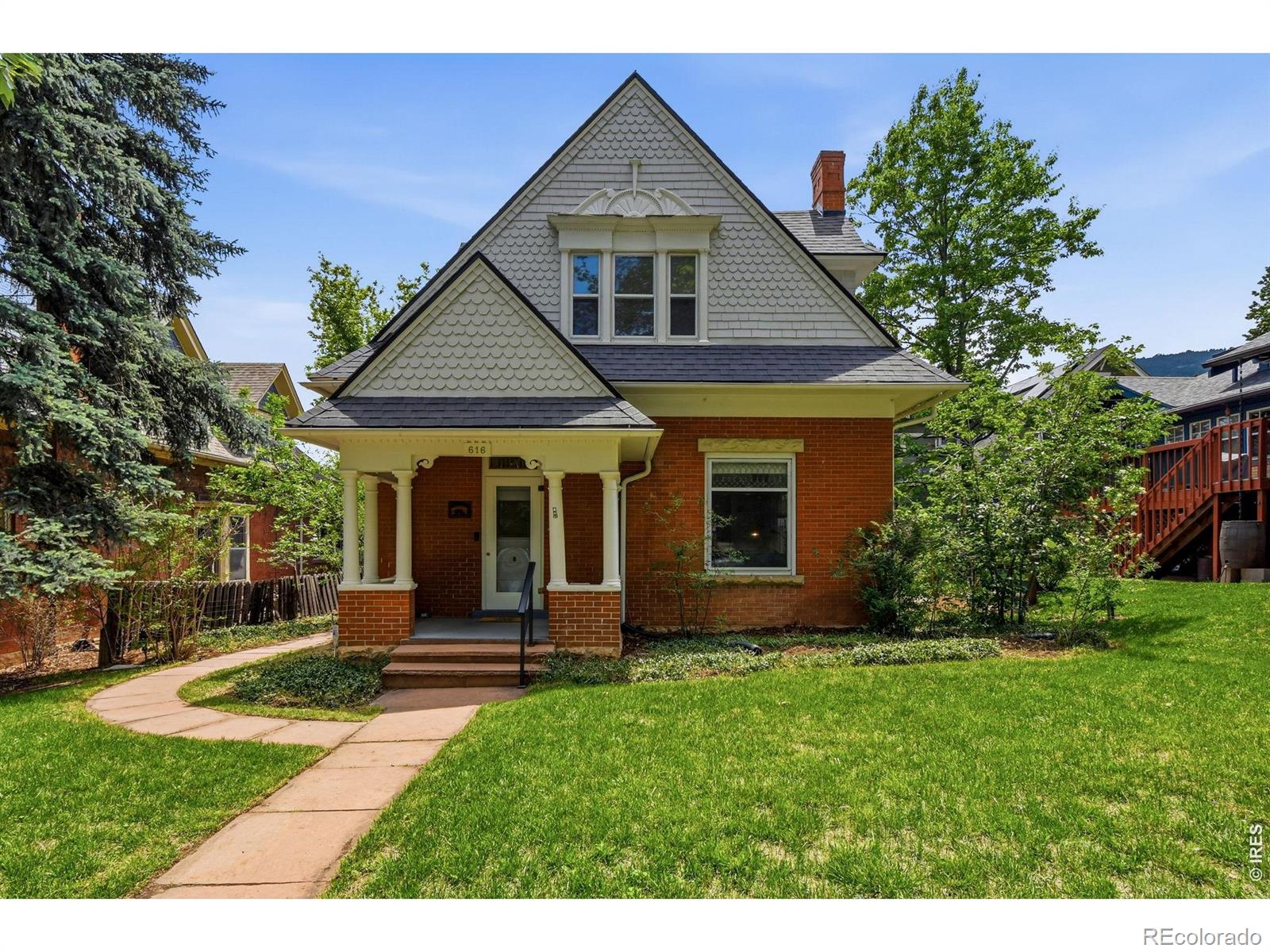 616 Pine Street