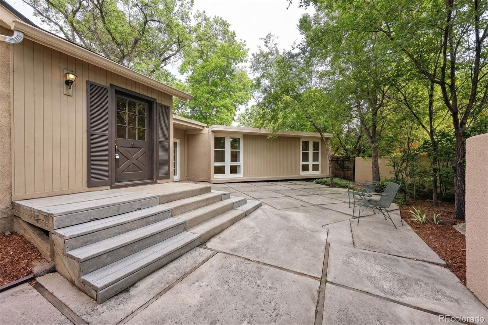 26 Oak Avenue