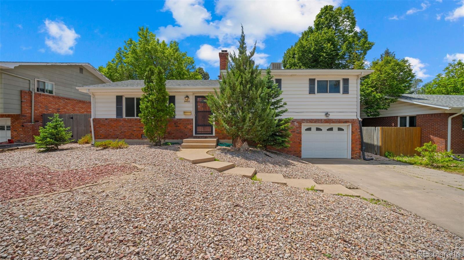2406 N Circle Drive